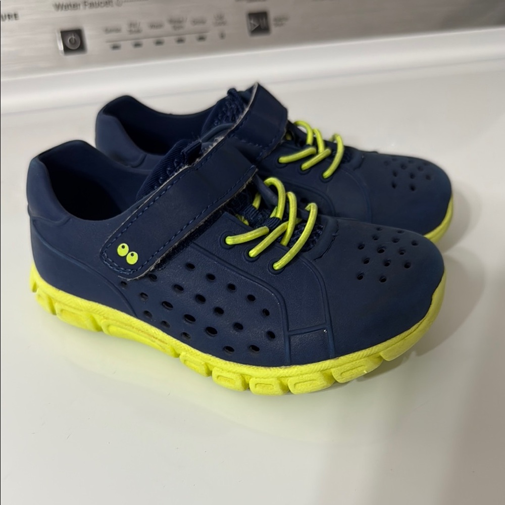 Stride Rite Blue and Green Sneakers Lightweight and Breathable